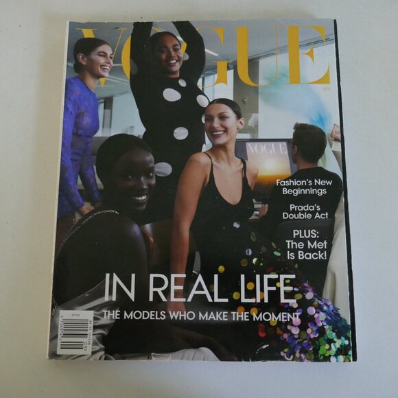 Vogue September 2021 Fashion Magazine Fall Fashion Issue - Picture 1 of 1